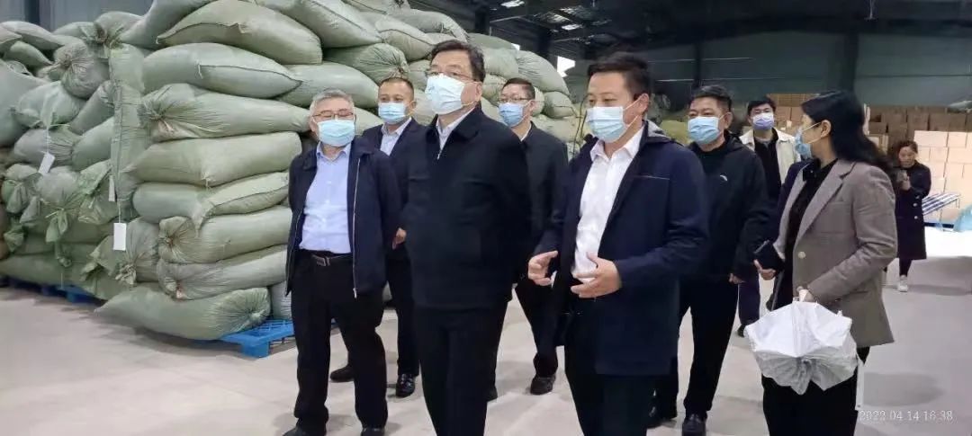 湖南省政協副主席張健帶隊考察調研湘豐桑植白茶公司